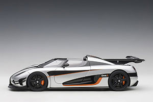 KOENIGSEGG ONE: 1 2014 GRAY WITH CARBON FINISH AND ORANGE — фото 14