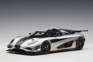 KOENIGSEGG ONE: 1 2014 GRAY WITH CARBON FINISH AND ORANGE — фото 10