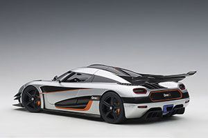 KOENIGSEGG ONE: 1 2014 GRAY WITH CARBON FINISH AND ORANGE — фото 2
