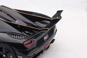 KOENIGSEGG ONE: 1 2014 CARBON WITH GOLDEN STRIPES — фото 13