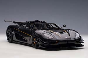 KOENIGSEGG ONE: 1 2014 CARBON WITH GOLDEN STRIPES — фото 14
