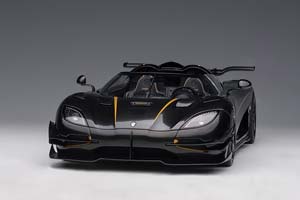 KOENIGSEGG ONE: 1 2014 CARBON WITH GOLDEN STRIPES — фото 15