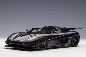 KOENIGSEGG ONE: 1 2014 CARBON WITH GOLDEN STRIPES — фото 8