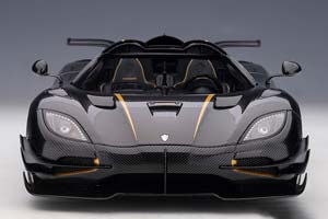 KOENIGSEGG ONE: 1 2014 CARBON WITH GOLDEN STRIPES — фото 10