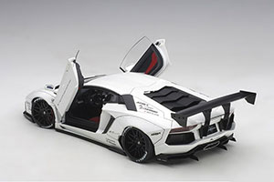 LAMBORGHINI AVENTADOR LB PERFORMANCE WHITE — фото 3