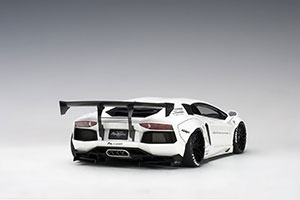 LAMBORGHINI AVENTADOR LB PERFORMANCE WHITE — фото 12