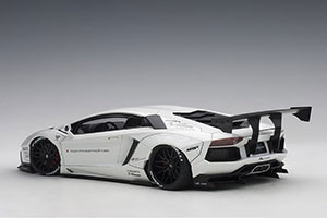 LAMBORGHINI AVENTADOR LB PERFORMANCE WHITE — фото 2