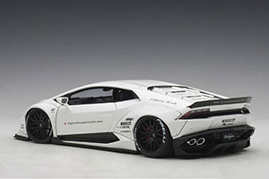 LAMBORGHINI HURACAN SUPER LIBERTY WALK 2017 WHITE — фото 2