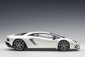 LAMBORGHINI AVENTADOR S 2017 BALLOON WHITE/PEARL WHITE — фото 13