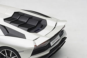 LAMBORGHINI AVENTADOR S 2017 BALLOON WHITE/PEARL WHITE — фото 9