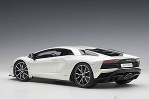 LAMBORGHINI AVENTADOR S 2017 BALLOON WHITE/PEARL WHITE — фото 2