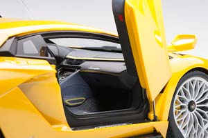 LAMBORGHINI AVENTADOR S 2017 YELLOW PEARL — фото 5