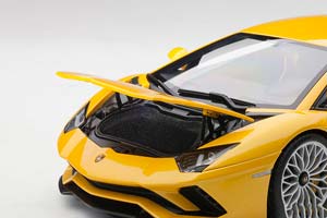 LAMBORGHINI AVENTADOR S 2017 YELLOW PEARL — фото 6