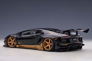 LAMBORGHINI AVENTADOR LB PERFORMANCE BLACK/GOLDEN — фото 2