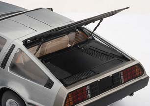 DELOREAN DMC-12 1981 ПОЛИРОВАННЫЙ АЛЮМИНИЙ — фото 16