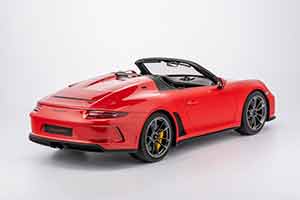PORSCHE 911 (991.2) SPEEDSTER - 2019 - INDISCHROT (191) КРАСНЫЙ (В БОКСЕ С ПОДСТАВКОЙ) — фото 2