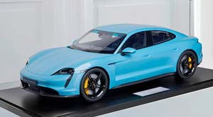 PORSCHE TAYCAN TURBO S 2020 LIGHTBLUE-METALLIC — фото 4
