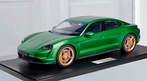 PORSCHE TAYCAN TURBO S 2020 GREENMETALLIC — фото 4