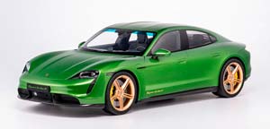 PORSCHE TAYCAN TURBO S 2020 GREENMETALLIC — фото 1