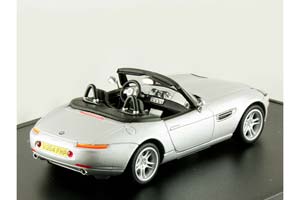 BMW Z8 THE WORLD IS NOT ENOUGH 1999 SILVER — фото 2