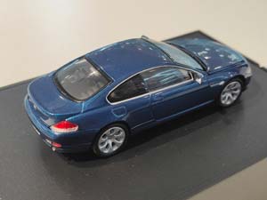 BMW 6 SERIES COUPE (E63) 2003 СИНИЙ (БОКС МОЖЕТ ИМЕТЬ ПОТЕРТОСТИ ИЛИ ТРЕЩИНЫ) — фото 2