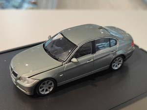 BMW 3 SERIES SEDAN (E90) 2005 ЗЕЛЕНЫЙ (БОКС МОЖЕТ ИМЕТЬ ПОТЕРТОСТИ ИЛИ ТРЕЩИНЫ)