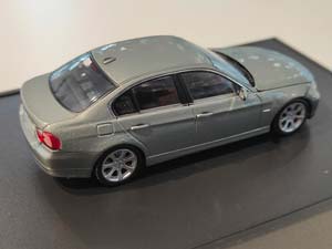 BMW 3 SERIES SEDAN (E90) 2005 ЗЕЛЕНЫЙ (БОКС МОЖЕТ ИМЕТЬ ПОТЕРТОСТИ ИЛИ ТРЕЩИНЫ) — фото 2