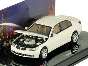 BMW 5 SERIES E60 БЕЛЫЙ FLAVOURS OF ASIA — фото 4