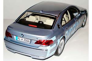 BMW HYDROGEN 7ER (E65 LCI/E66 LCI) FACELIFT 2005 СЕРО-ГОЛУБОЙ МЕТАЛЛИК — фото 2