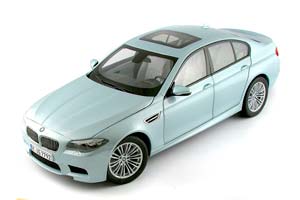 BMW F10 M5 5-SERIES 2012 SILVER METALLIC — фото 5