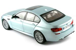 BMW F10 M5 5-SERIES 2012 SILVER METALLIC — фото 2