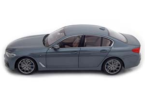 BMW G30 5-ER SERIES LIMOUSINE 2017 BLUESTONE METALLIC — фото 4