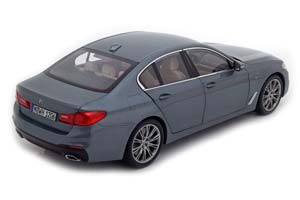 BMW G30 5-ER SERIES LIMOUSINE 2017 BLUESTONE METALLIC — фото 2
