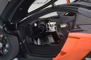 MCLAREN P1 GTR YEAR 2015 BLACK / ORANGE 1:18 AUTOART — фото 14