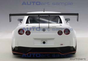 NISSAN GT-R NISMO GT3 2015 WHITE — фото 8