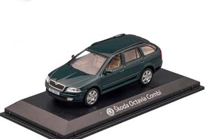 SKODA OCTAVIA COMBI, GREEN