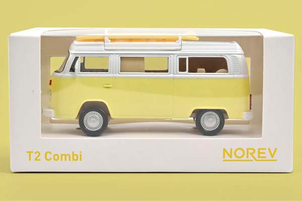 VOLKSWAGEN T2 COMBI CAMPER VAN С ДОСКАМИ ДЛЯ СЕРФИНГА 1973 PASTEL YELLOW / ФОЛЬКСВАГЕН T2 — фото 3