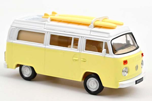 VOLKSWAGEN T2 COMBI CAMPER VAN С ДОСКАМИ ДЛЯ СЕРФИНГА 1973 PASTEL YELLOW / ФОЛЬКСВАГЕН T2