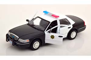 FORD CROWN VICTORIA INTERCEPTOR RENO SHERIFF'S DEPARTMENT 1998 (МАШИНА ЛЕЙТЕНАНТА ДЖИМА ДАНГЛА ИЗ Т/C РИНО 911) — фото 3