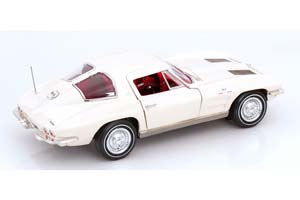 CHEVROLET CORVETTE C2 Z06 COUPE 1963 CREME-WHITE — фото 2