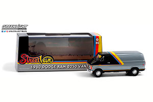 DODGE RAM B250 VAN 1980 SILVER AND BLACK WITH YELLOW, RED AND BLUE STRIPES / DODGE RAM B250 VAN 1980 СЕРЕБРИСТЫЙ И ЧЕРНЫЙ С ЖЕЛТЫМИ, КРАСНЫМИ И СИНИМИ ПОЛОСАМИ — фото 2