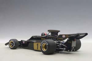 LOTUS 72 E FITTIPALDI #1 WITH DRIVER FIGURINE FITTED COMPOSITE MODEL/NO OPENINGS 1973, — фото 2