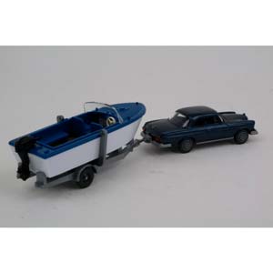 MERCEDES-BENZ 280 SE W111 COUPE MIT MOTORBOOT, DARKBLUEMETALLIC/SILVERGRAY/WHITE/BLUE (ДЛИНА МОДЕЛИ 3-5 СМ) — фото 2