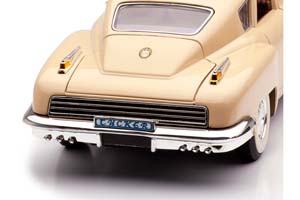 TUCKER TORPEDO 1948 БЕЖЕВЫЙ — фото 6