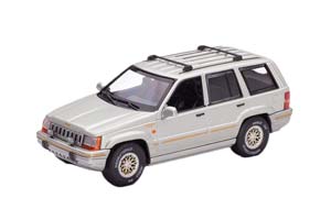 JEEP GRAND CHEROKEE 1995 SILVER