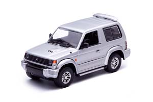 MITSUBISHI PAJERO SWB 1991 СЕРЕБРИСТЫЙ