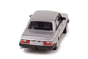 VOLVO 240 GL 1986 SILVER METALLIC — фото 4