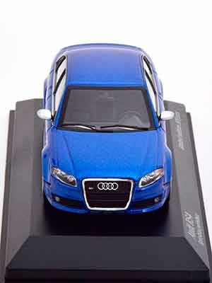 AUDI RS4 SALOON 2004 BLUEMETALLIC — фото 5