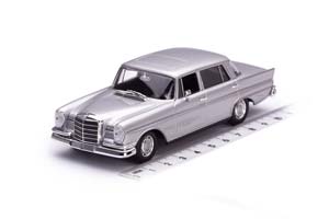 MERCEDES-BENZ 300SEL W111 1963 СЕРЕБРИСТЫЙ — фото 14