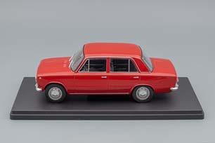 ФИАТ ВОЛЖСКИЙ АВТОМОБИЛЬ 2101 КРАСНЫЙ / FIAT 124 SALOON 1966 — фото 3